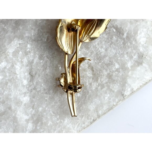 Gold Toned Textured Leaf Shaped Art Noveau Inspired Vintage Floral Brooch - Picture 4 of 9